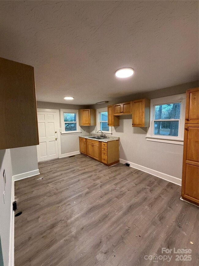 Photo - 530 N Mulberry St