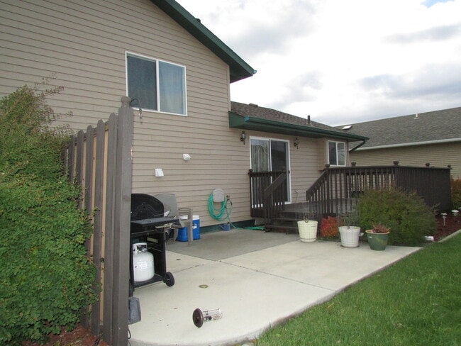 Photo - 3 BED | 2 BATH | AUBURN HILLS