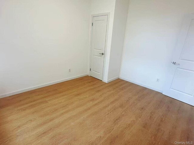 Photo - 30-87-87 Steinway St Unidad 4FL