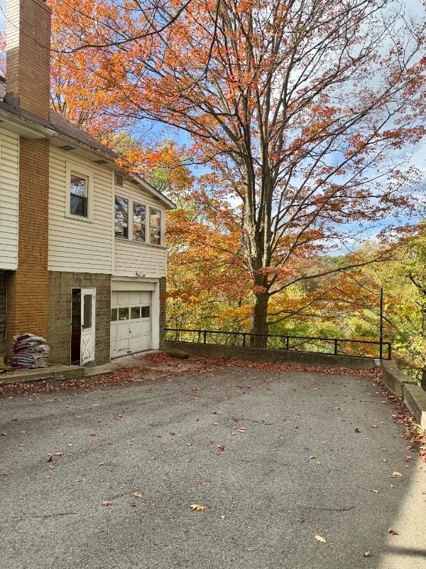 Photo - 1629 Old Brodhead Rd