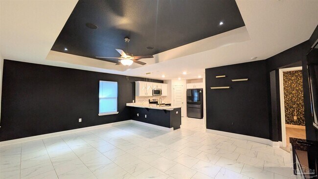 Photo - 151 Calvert Oaks Dr