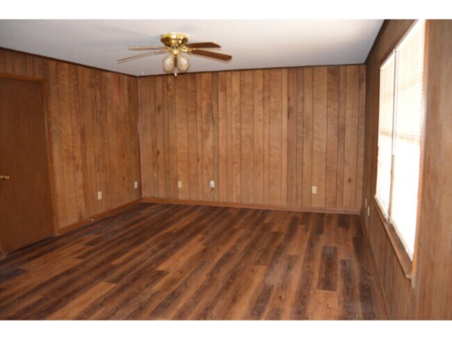 Photo - Main Place Apartments: 2BR 1BA