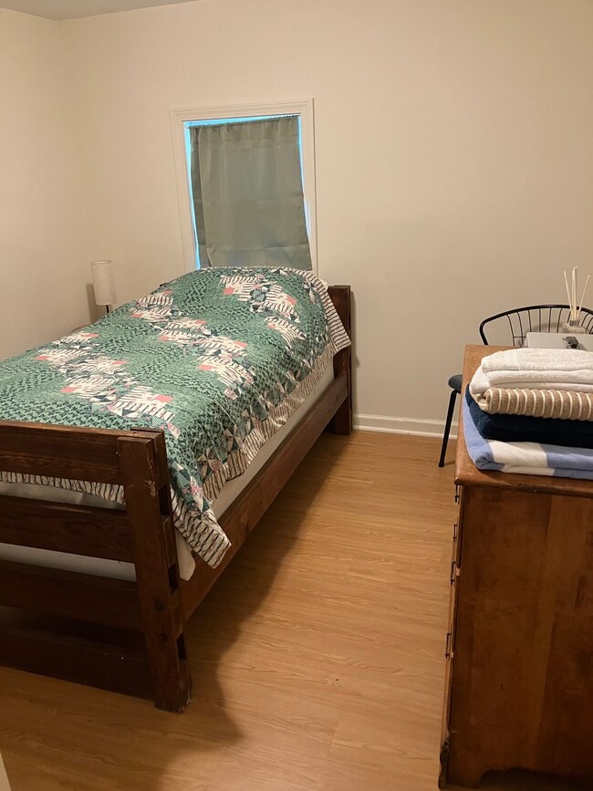 Twin bed- 2nd - 30 Forest St Unit First Floor