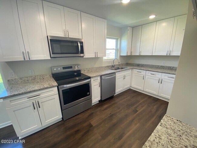 Photo - 5917 Howard Rd