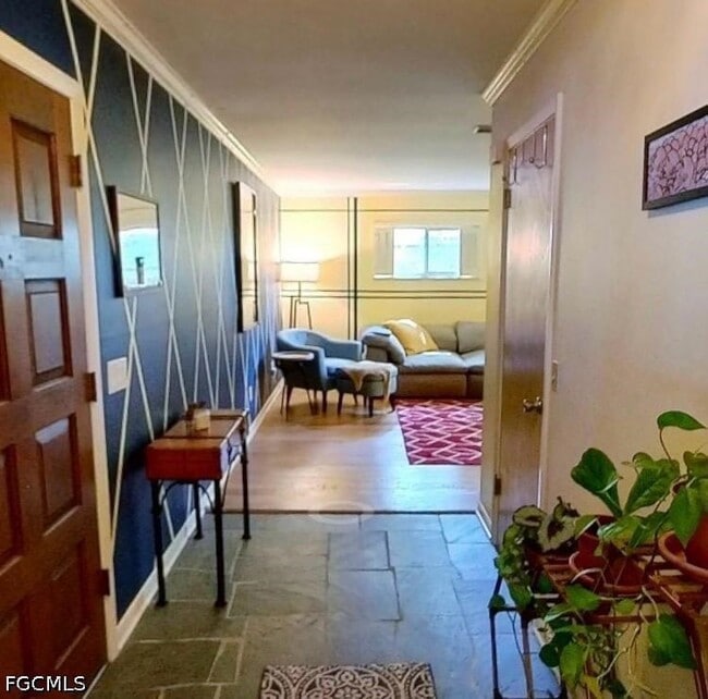 Photo - 711 NE 6th Pl