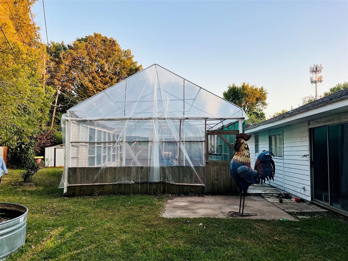 Photo - 17131 Hewing Dr
