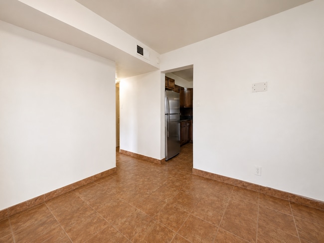 1313 Branson Ave
