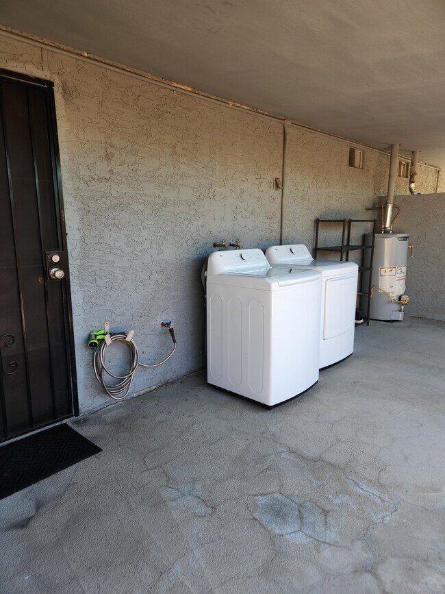 Photo - 731 W Pepper Pl Unit appt.2