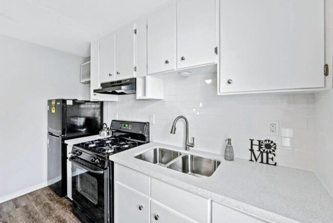 Photo - 12918 Peggys Ln Unidad B