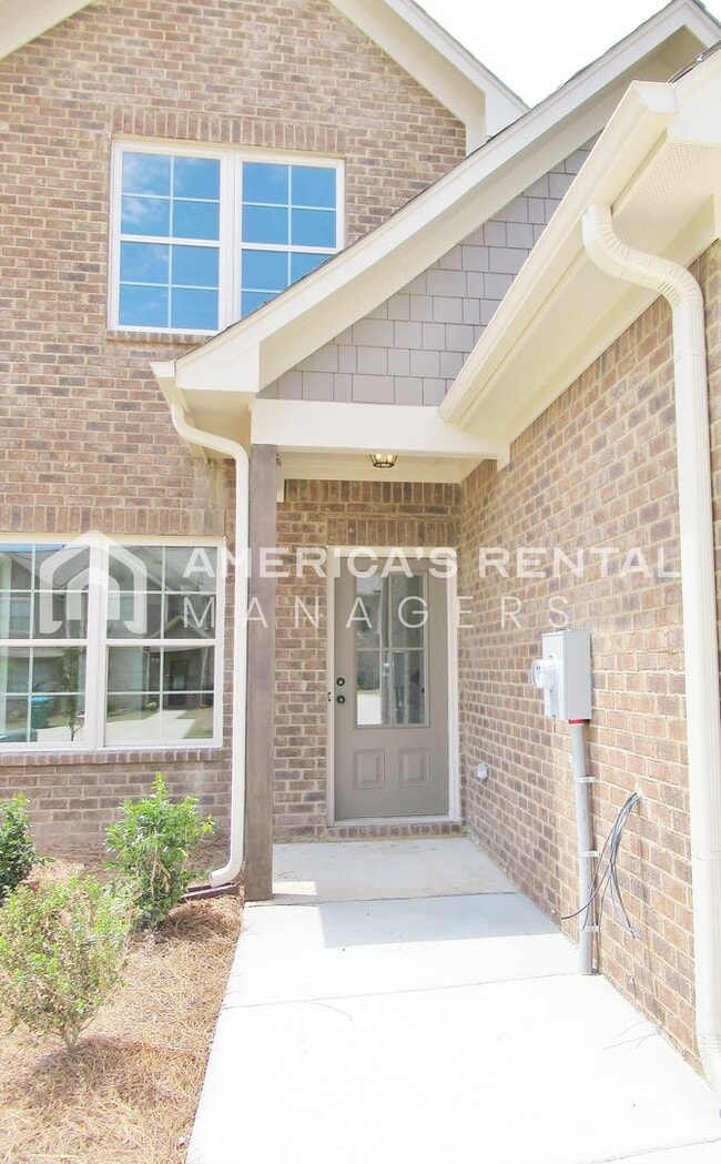 Photo - DEPOSIT PENDING! Beautiful Town Home with Garage in Chelsea... Available to View Now!!!