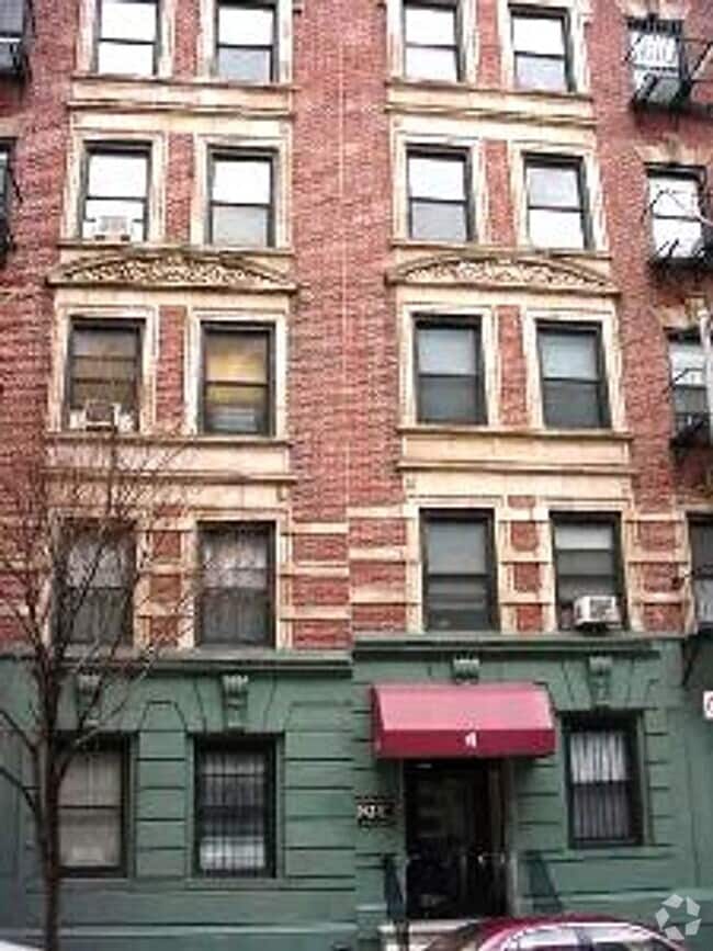Building Photo - 4 W 101st St Rental
