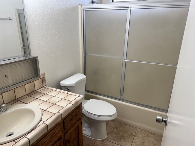 Photo - GRA916 Unit Apt. A