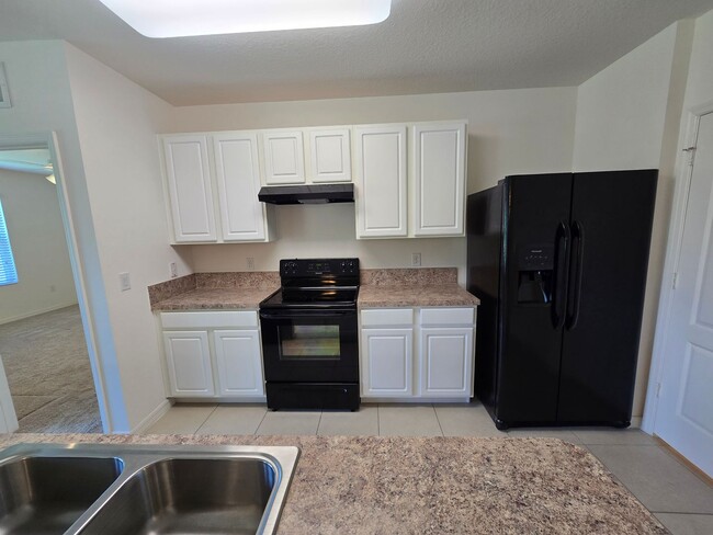 Photo - 121 Fishermans Cove Dr