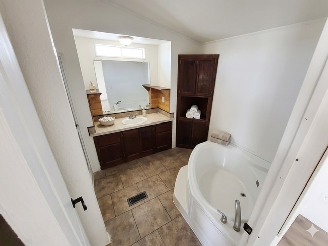 Building Photo - 9540 W 18th St