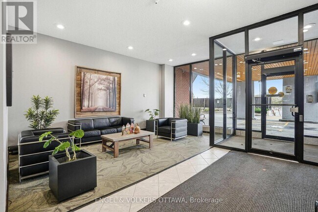 Photo - 2951 Riverside Dr. Unité 1215