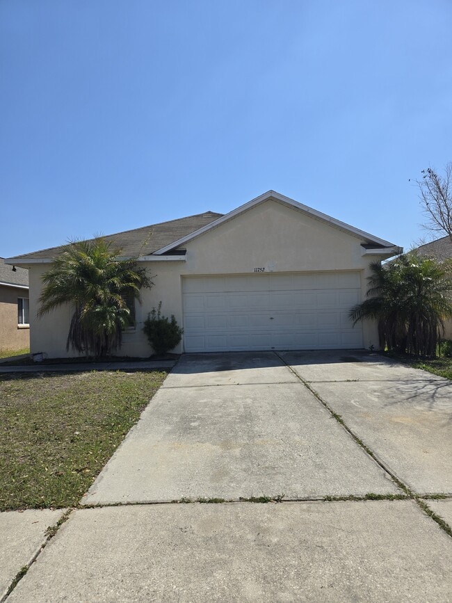 Building Photo - 11752 Lynmoor Dr