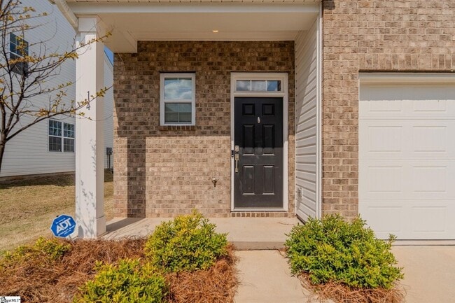 Photo - 14 Loebner Ln