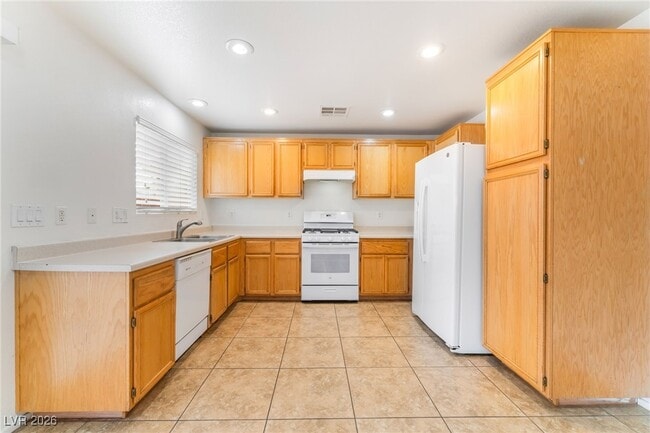 Building Photo - 10667 April Rose Ct