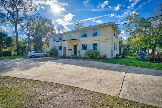 Photo - 2036 Inwood Terrace Unit B