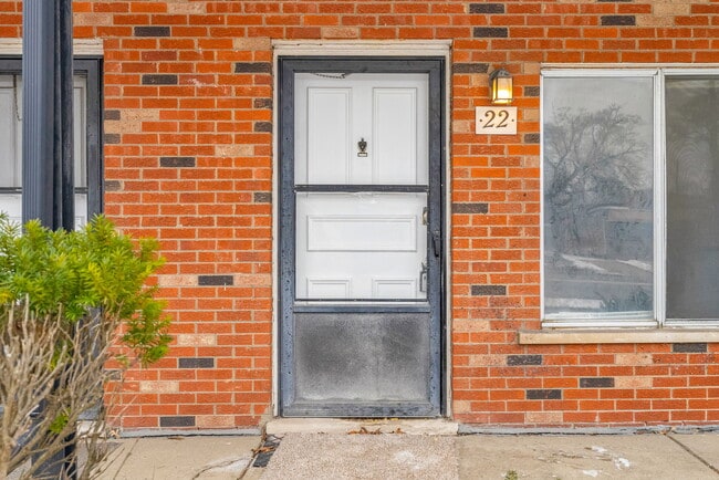 Building Photo - 4535 Cadieux Rd Rental