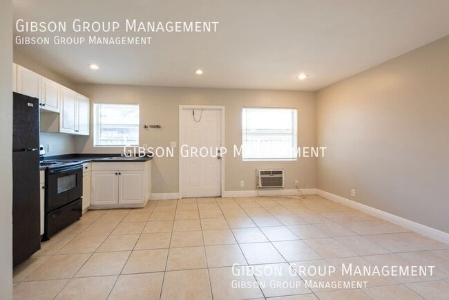Photo - 1808 SW 11th Ct Unit 2