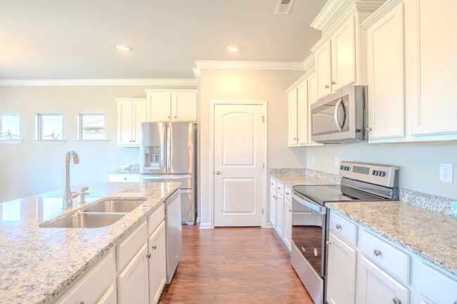 Photo - 14145 Lannister Ln