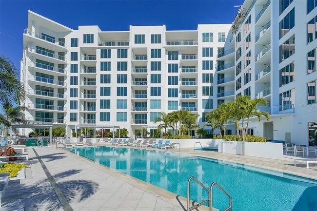 Building Photo - 111 S Pineapple Ave Unit 708 Rental