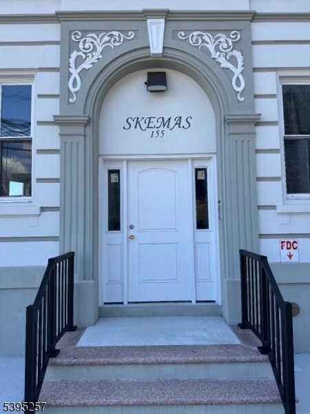 Photo - 155 Clifton Ave Unidad 1FR