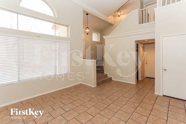 Photo - 1673 Black Hills Way