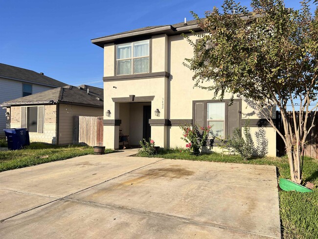 3402 La Terraza Wy
