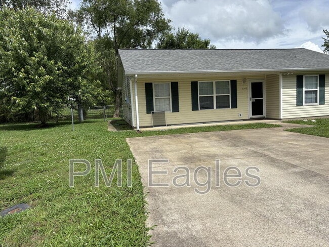 Photo - 1140 Timothy Ave
