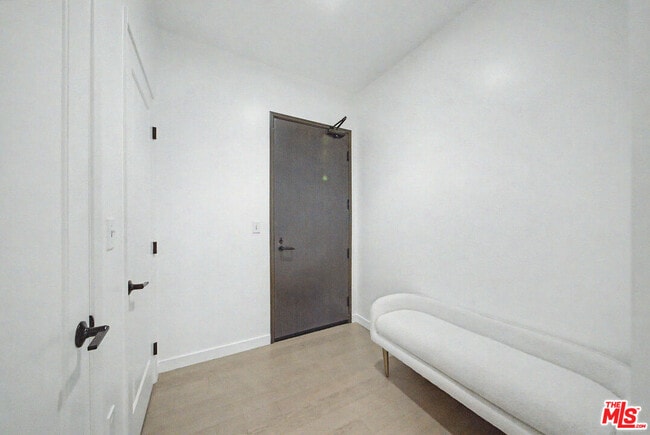 1050 S Grand Ave Unit 905