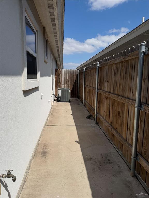 Photo - 10 West Dr Unit 1