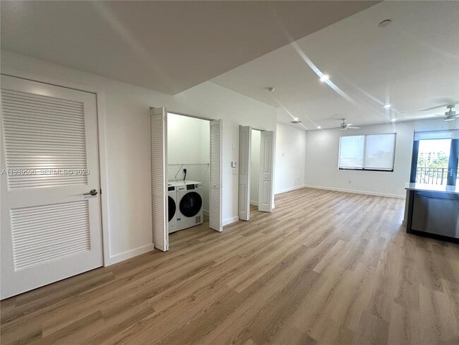 Photo - 20 NE 19th Ave Unit PH08