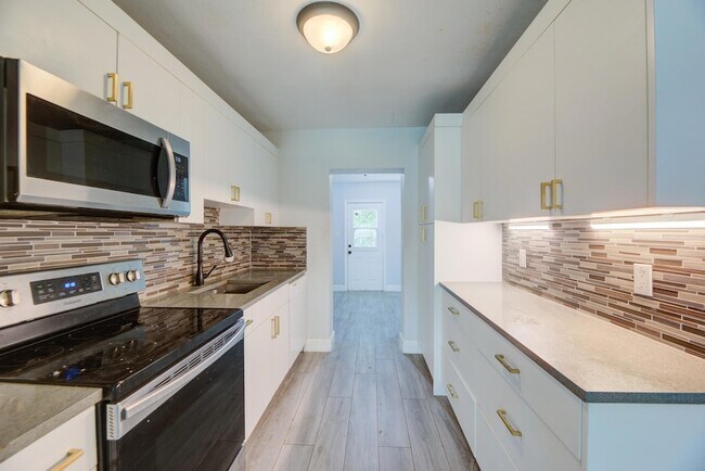 Photo - 2633 NE 16th Ave