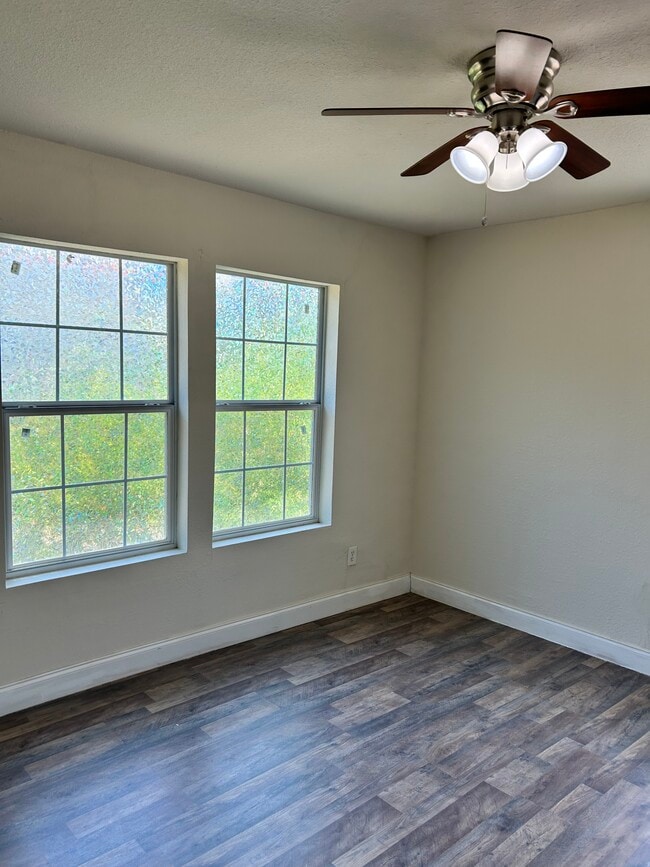 Photo - 106 Southway Dr