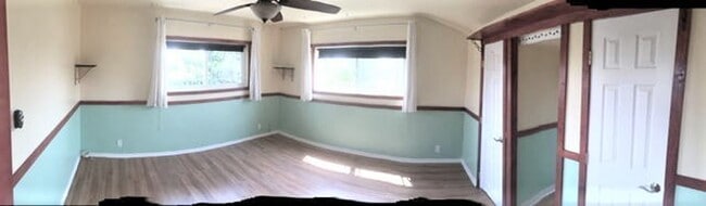 Photo - LA7906 (RUBS - Manual) Unit Front House