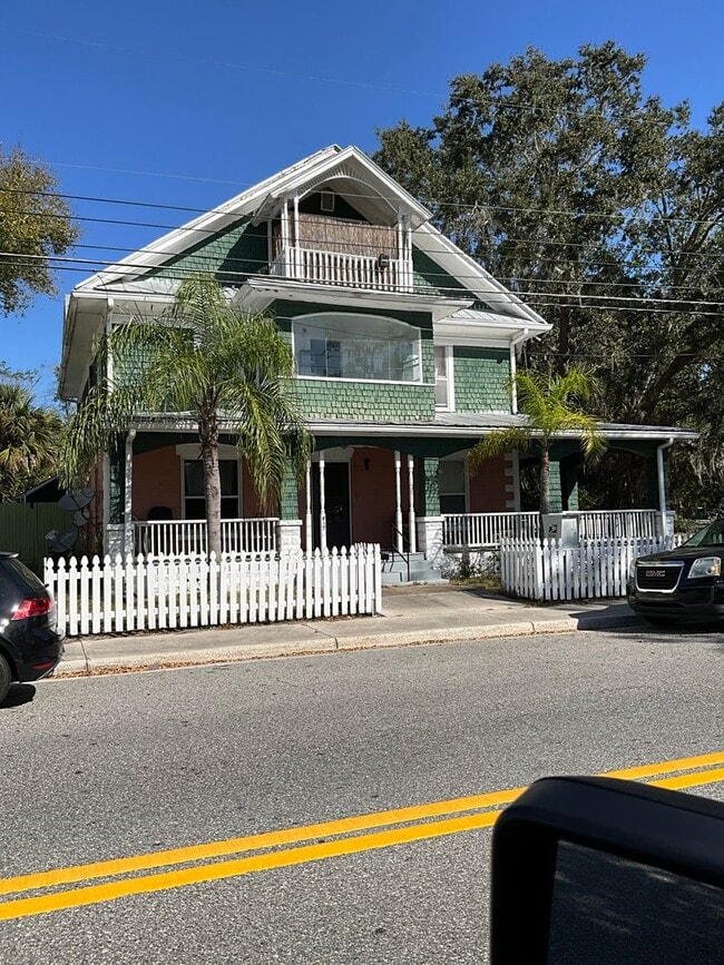 Building Photo - DOWNTOWN KISSIMMEE Rental