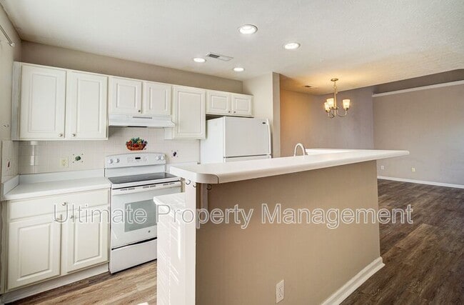 Photo - 741 Sunseeker Dr