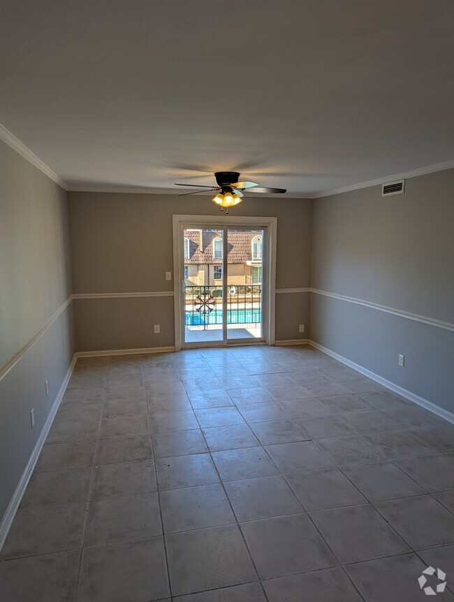 Building Photo - 179 Old Montgomery Highway Unit Luxury condo living in Homewood, Alabama!