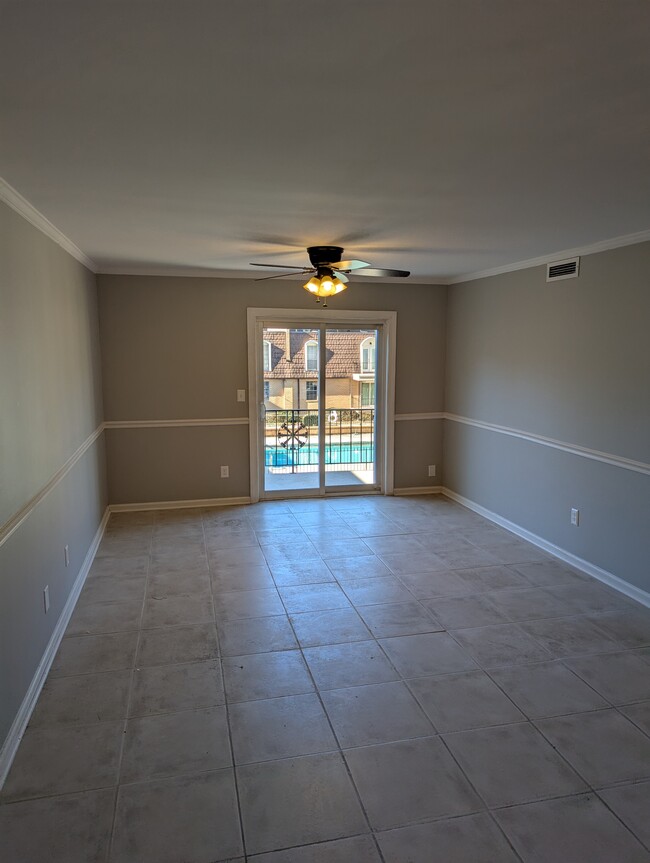 Living room/dining room - 179 Old Montgomery Highway Unidad Luxury condo living in Homewood, Alabama!