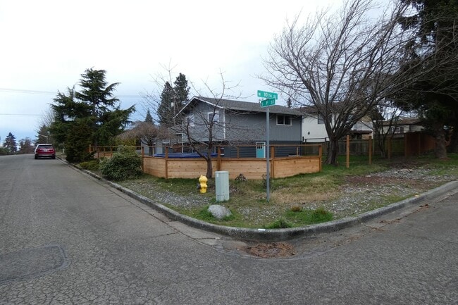 High Quality - Great Neighborhood - High Quality - Great Neighborhood House