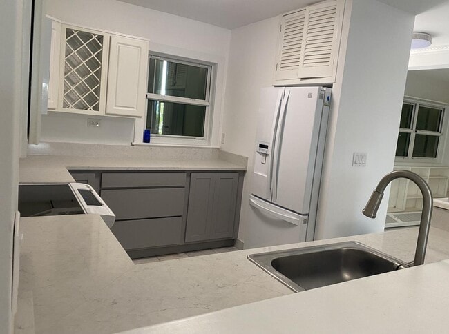 Photo - 2601 S Roosevelt Blvd Unidad 102A