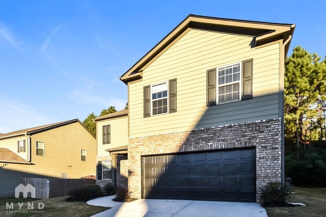 Building Photo - 828 Lake Chase