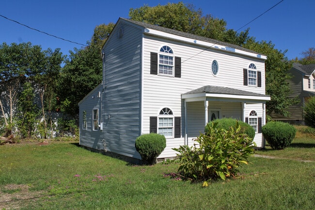 Photo - 531 St Marks St