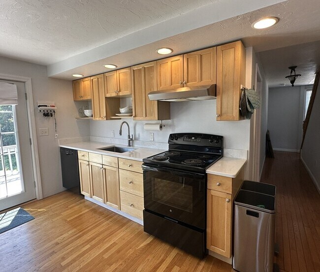 153 Main St Unit 2