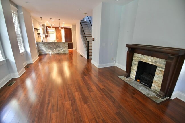 Photo - 310 E Beck St