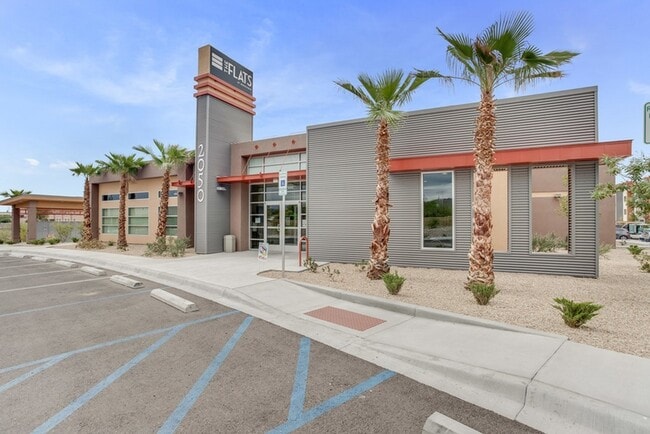 Exterior_2050-E-Wisconsin-Ave_Las-Cruces_The-Flats-At-Ridgeview-5 - The Flats at Ridgeview Apartments