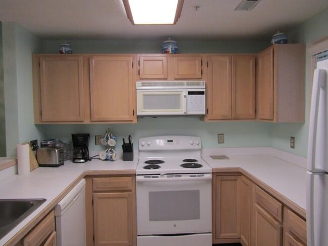 Photo - 1221 Lake Dr