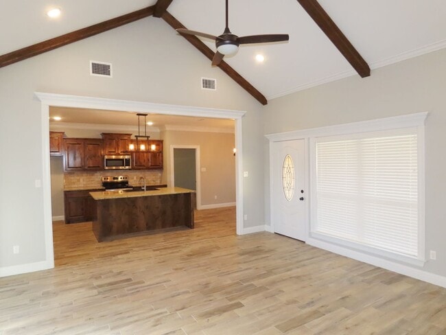 Photo - Stunning 4 Bedroom, 2 Bath Home in Lindale